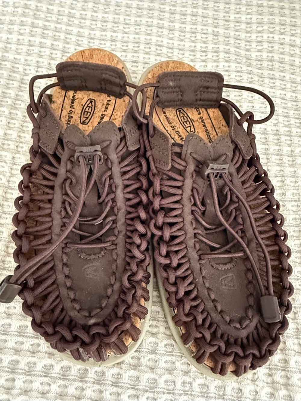 KEEN Women’s Brown Bungee Lace Sandal - Woven Upper size 7